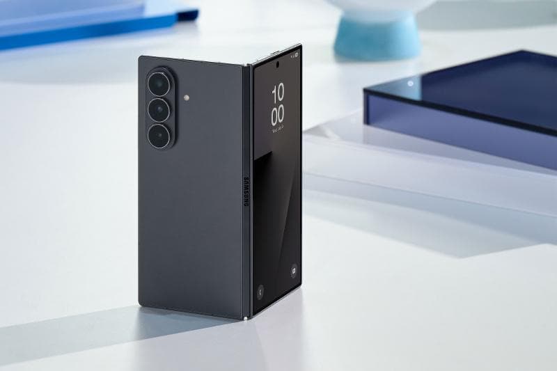 Samsung Galaxy Z Fold 8 — studio render, pre-order in Kenya